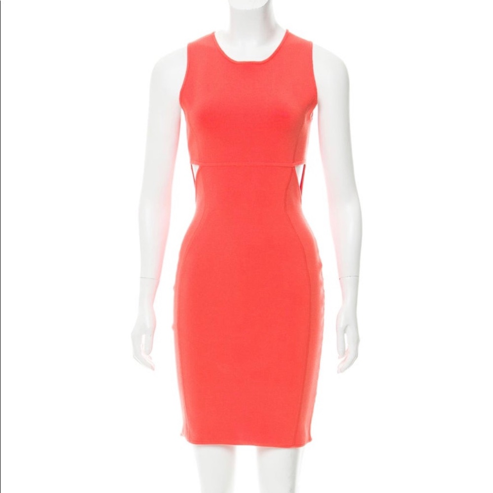Scoop sleeveless mini dress